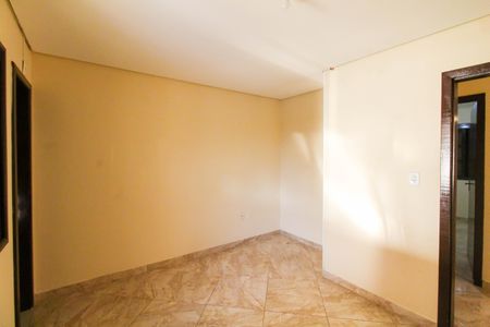 Casa à venda com 80m², 3 quartos e 2 vagas Casa à venda com 80m², 3 quartos e 2 vagasSuíte