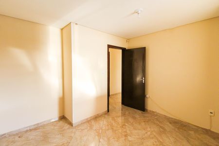Casa à venda com 80m², 3 quartos e 2 vagas Casa à venda com 80m², 3 quartos e 2 vagasSuíte