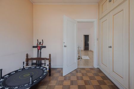 Casa à venda com 418m², 4 quartos e 8 vagasQuarto 1