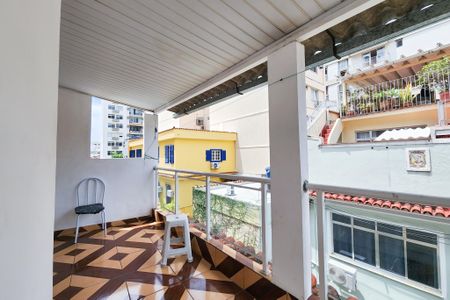 Apartamento à venda com 100m², 2 quartos e sem vaga Apartamento à venda com 100m², 2 quartos e sem vagaVaranda