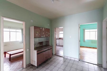 Casa à venda com 180m², 3 quartos e sem vaga Casa à venda com 180m², 3 quartos e sem vagaCopa