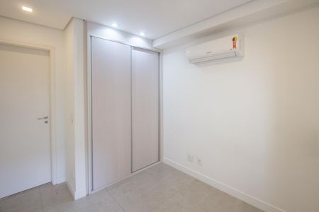 Quarto de apartamento à venda com 1 quarto, 42m² em Campo Belo, São Paulo