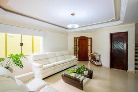 Casa à venda com 347m², 4 quartos e 6 vagas Casa à venda com 347m², 4 quartos e 6 vagasSala