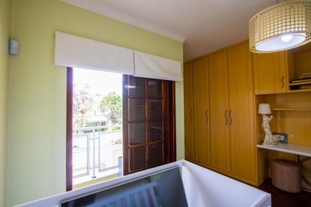 Casa à venda com 347m², 4 quartos e 6 vagas Casa à venda com 347m², 4 quartos e 6 vagasQuarto