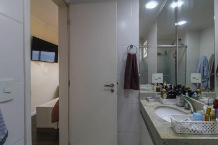 Apartamento à venda com 127m², 3 quartos e 2 vagas Apartamento à venda com 127m², 3 quartos e 2 vagasBanheiro da Suíte