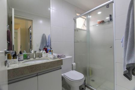 Apartamento à venda com 127m², 3 quartos e 2 vagas Apartamento à venda com 127m², 3 quartos e 2 vagasBanheiro da Suíte