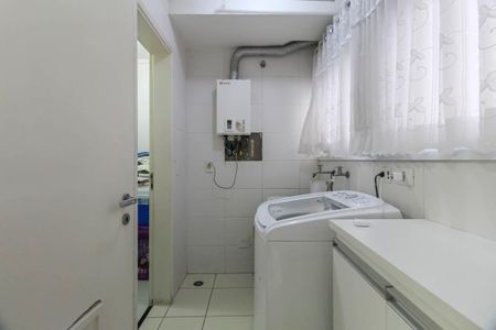 Apartamento à venda com 127m², 3 quartos e 2 vagas Apartamento à venda com 127m², 3 quartos e 2 vagasÁrea de Serviço