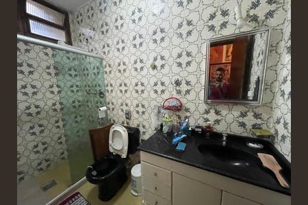 Casa à venda com 550m², 3 quartos e 5 vagasBanheiro da Suíte 2