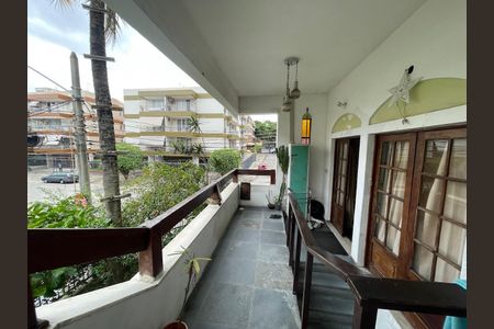 Casa à venda com 550m², 3 quartos e 5 vagasVaranda 2