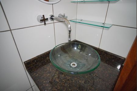 Banheiro de apartamento para alugar com 1 quarto, 40m² em Petrópolis, Porto Alegre