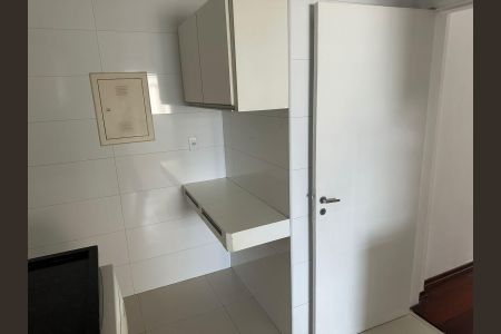 Apartamento à venda com 105m², 3 quartos e 1 vaga Apartamento à venda com 105m², 3 quartos e 1 vagaCozinha