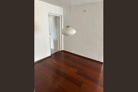 Apartamento à venda com 105m², 3 quartos e 1 vaga Apartamento à venda com 105m², 3 quartos e 1 vagaSala