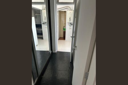 Apartamento à venda com 105m², 3 quartos e 1 vaga Apartamento à venda com 105m², 3 quartos e 1 vagaLavanderia