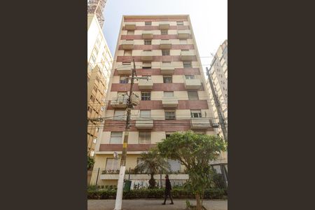 Apartamento à venda com 100m², 3 quartos e sem vaga Apartamento à venda com 100m², 3 quartos e sem vagaFachada