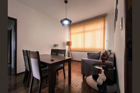 Sala de apartamento à venda com 2 quartos, 60m² em Colégio Batista, Belo Horizonte