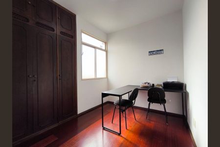 Quarto 2 de apartamento à venda com 2 quartos, 60m² em Colégio Batista, Belo Horizonte