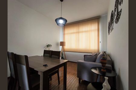 Sala de apartamento à venda com 2 quartos, 60m² em Colégio Batista, Belo Horizonte