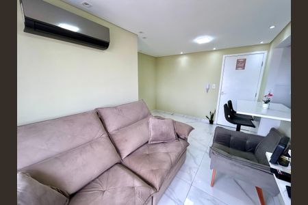 Sala de apartamento para alugar com 2 quartos, 46m² em Vila Galvão, Guarulhos