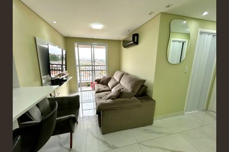 Sala de apartamento para alugar com 2 quartos, 46m² em Vila Galvão, Guarulhos