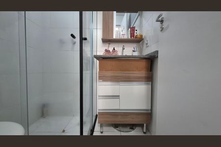 Apartamento à venda com 54m², 2 quartos e 1 vaga Apartamento à venda com 54m², 2 quartos e 1 vagaBanheiro da suíte