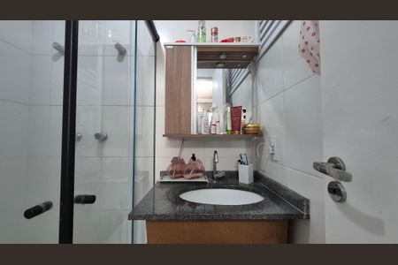 Apartamento à venda com 54m², 2 quartos e 1 vaga Apartamento à venda com 54m², 2 quartos e 1 vagaBanheiro da suíte