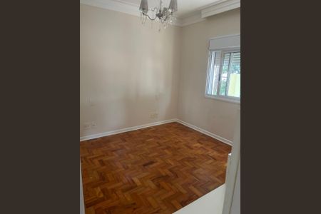 Casa à venda com 240m², 4 quartos e 2 vagasQuarto