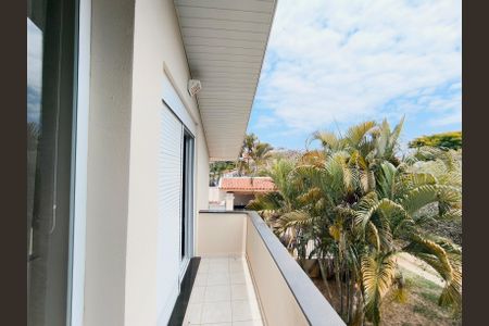 Casa de condomínio à venda com 374m², 2 quartos e 7 vagasVaranda da Suíte 1