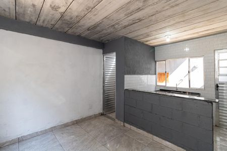 Sala/Quarto de casa para alugar com 1 quarto, 40m² em Parque Casa de Pedra, São Paulo