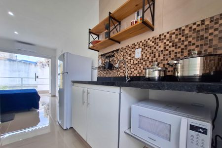Studio para alugar com 25m², 1 quarto e sem vaga Studio para alugar com 25m², 1 quarto e sem vagaCozinha
