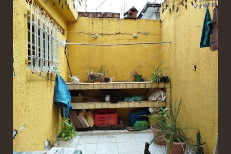 Casa à venda com 90m², 2 quartos e 1 vagaÁrea de serviço e quintal