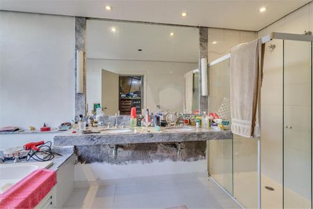 Casa à venda com 402m², 4 quartos e 4 vagas