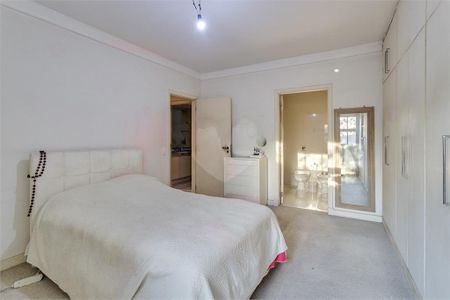 Casa à venda com 402m², 4 quartos e 4 vagas