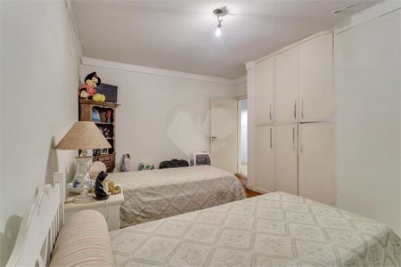 Casa à venda com 4 quartos, 402m² em Chácara Monte Alegre, São Paulo