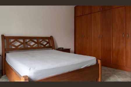 Casa à venda com 3 quartos, 260m² em Vila Guarani, São Paulo