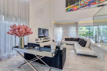 Casa à venda com 4 quartos, 498m² em Interlagos, São Paulo