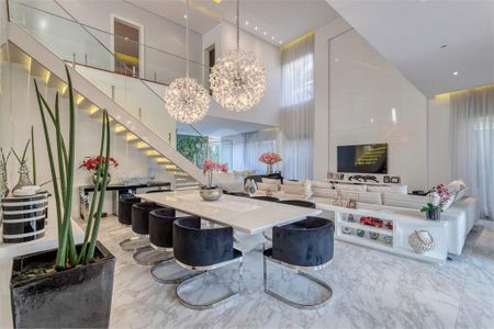 Casa à venda com 4 quartos, 498m² em Interlagos, São Paulo