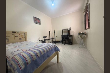 Casa à venda com 3 quartos, 220m² em Parque Gerassi, Santo André