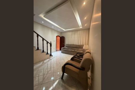 Casa à venda com 3 quartos, 220m² em Parque Gerassi, Santo André