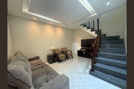 Casa à venda com 3 quartos, 220m² em Parque Gerassi, Santo André