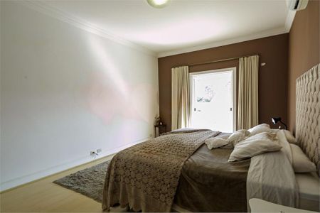 Casa à venda com 5 quartos, 690m² em Santo Amaro, São Paulo