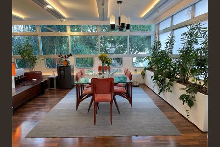 Apartamento à venda com 225m², 3 quartos e 2 vagas