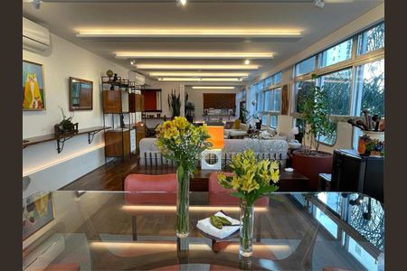 Apartamento à venda com 225m², 3 quartos e 2 vagas