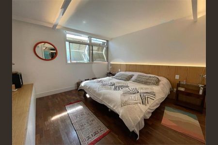 Apartamento à venda com 225m², 3 quartos e 2 vagas