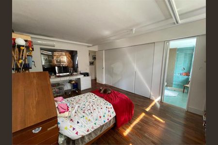 Apartamento à venda com 225m², 3 quartos e 2 vagas