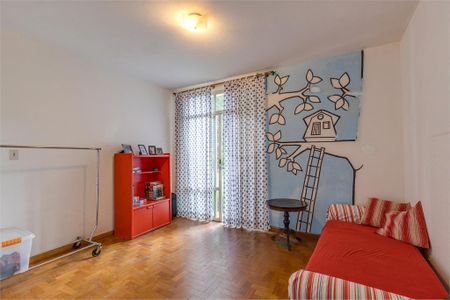 Casa à venda com 3 quartos, 390m² em Jardim Cordeiro, São Paulo