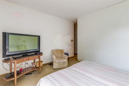 Casa à venda com 3 quartos, 390m² em Jardim Cordeiro, São Paulo