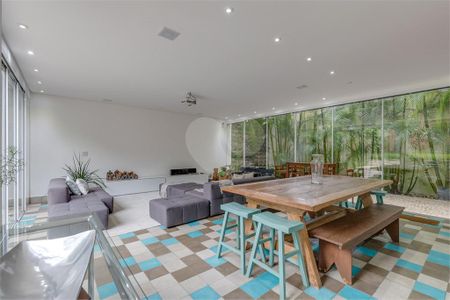 Casa à venda com 3 quartos, 537m² em Jardim dos Estados, São Paulo