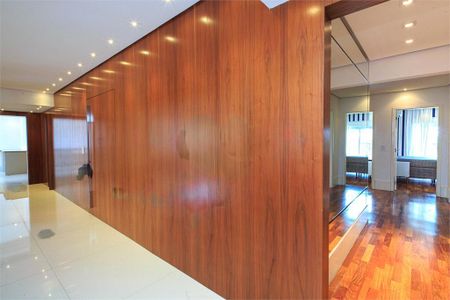 Apartamento à venda com 370m², 4 quartos e 5 vagas