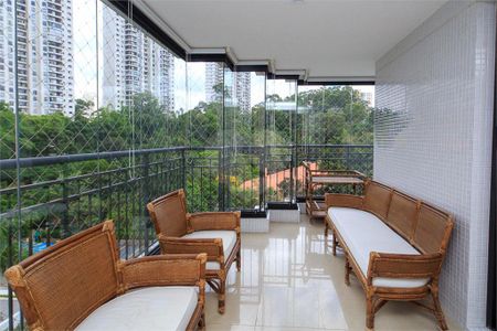 Apartamento à venda com 370m², 4 quartos e 5 vagas