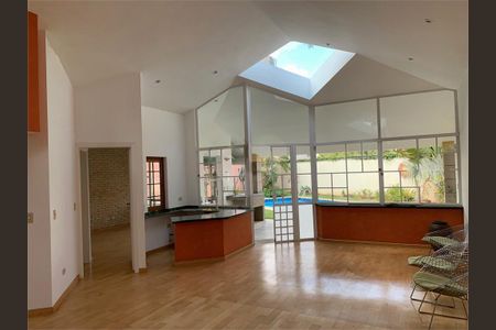 Casa à venda com 4 quartos, 345m² em Jardim dos Estados, São Paulo